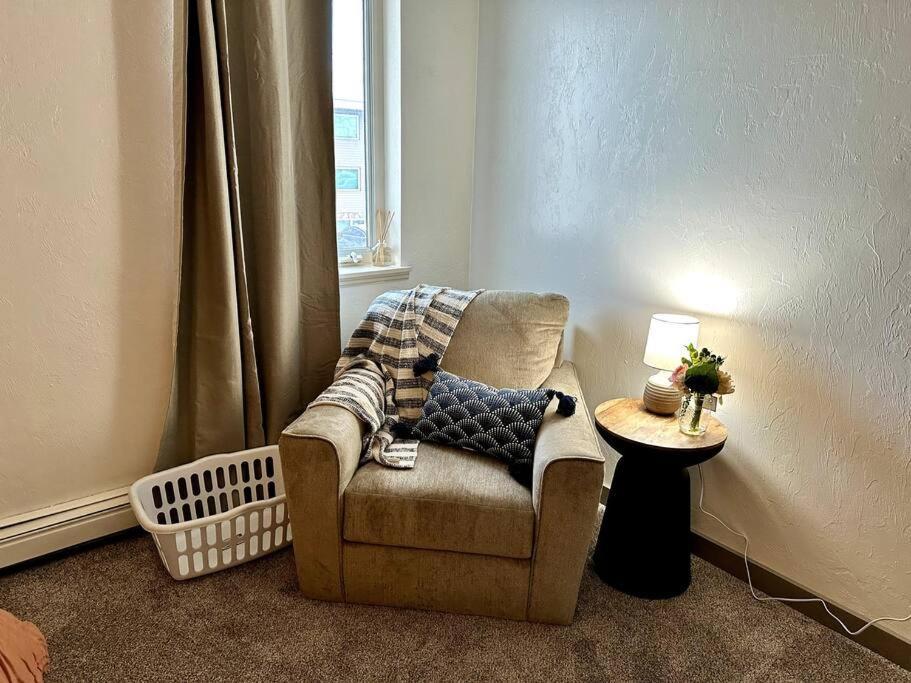 Comfortable 2Br Apt Central Fairbanks Exterior foto