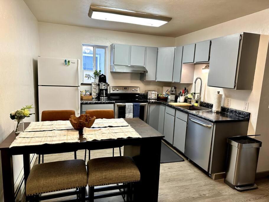 Comfortable 2Br Apt Central Fairbanks Exterior foto